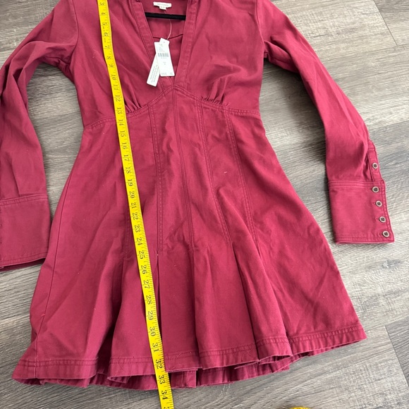 Pilcro Long-Sleeve V-Neck Seamed Mini Dress - Picture 10 of 12